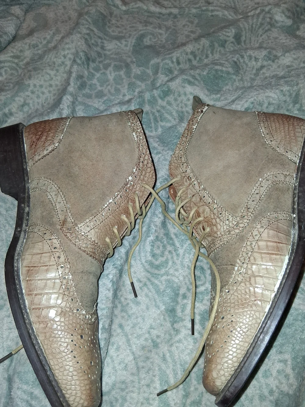 Men's Light Brown Wingtip Lace-Up Dress Boots